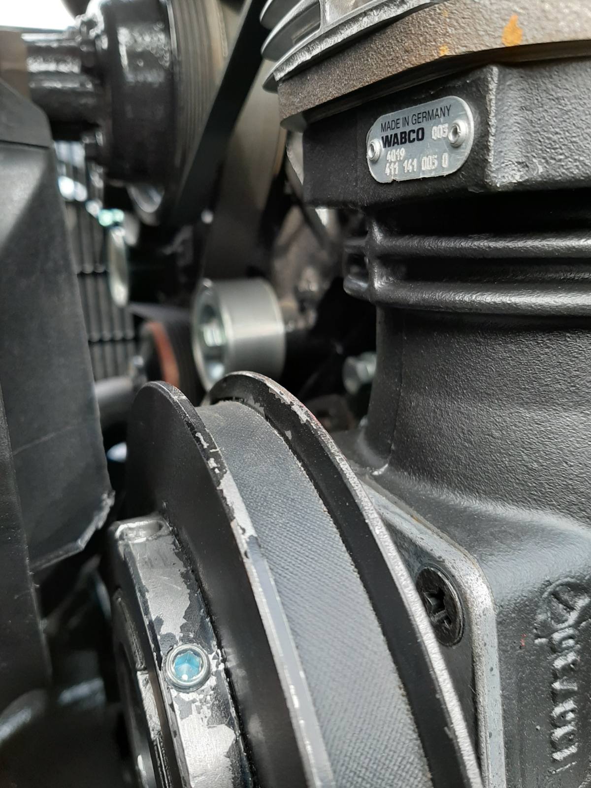 пневматичні гальма для тракторів new Holland та Case